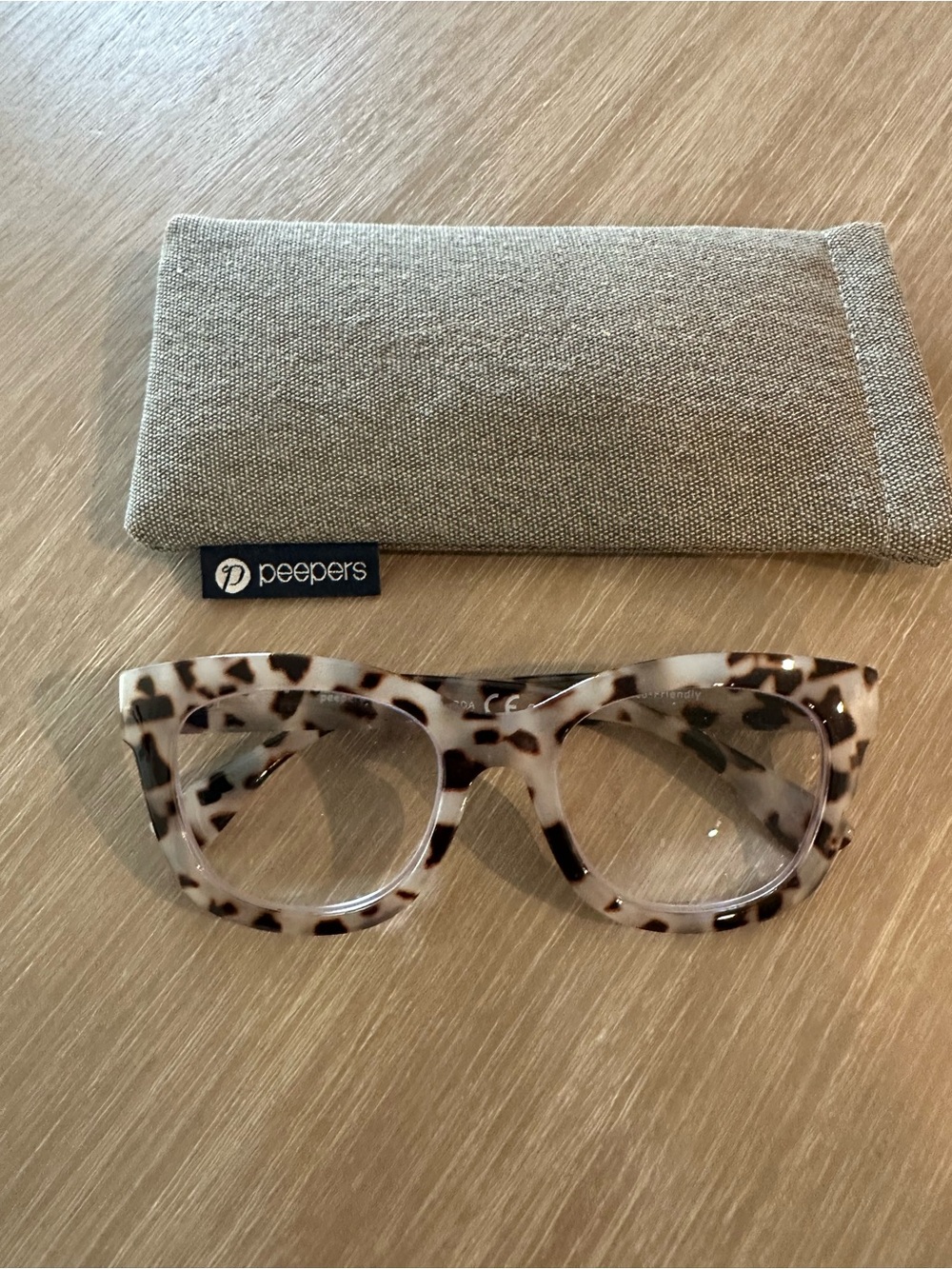 Peepers Center Stage Blue Light Reading Glasses +2.00 Tortoise Eco-Friendly Case